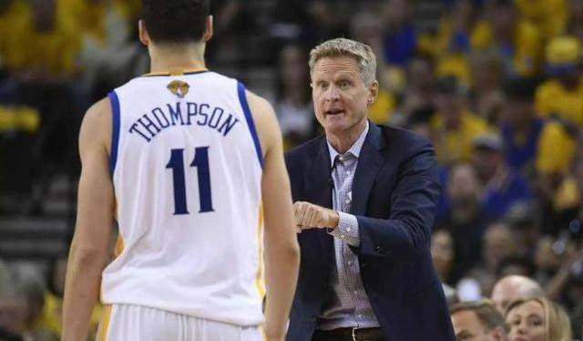 波媒：佛罗伦萨有意斯佩齐亚的波兰国脚维希涅夫斯基（波兰媒体：佛罗伦萨有意引进斯佩齐亚后卫维希涅夫斯基）