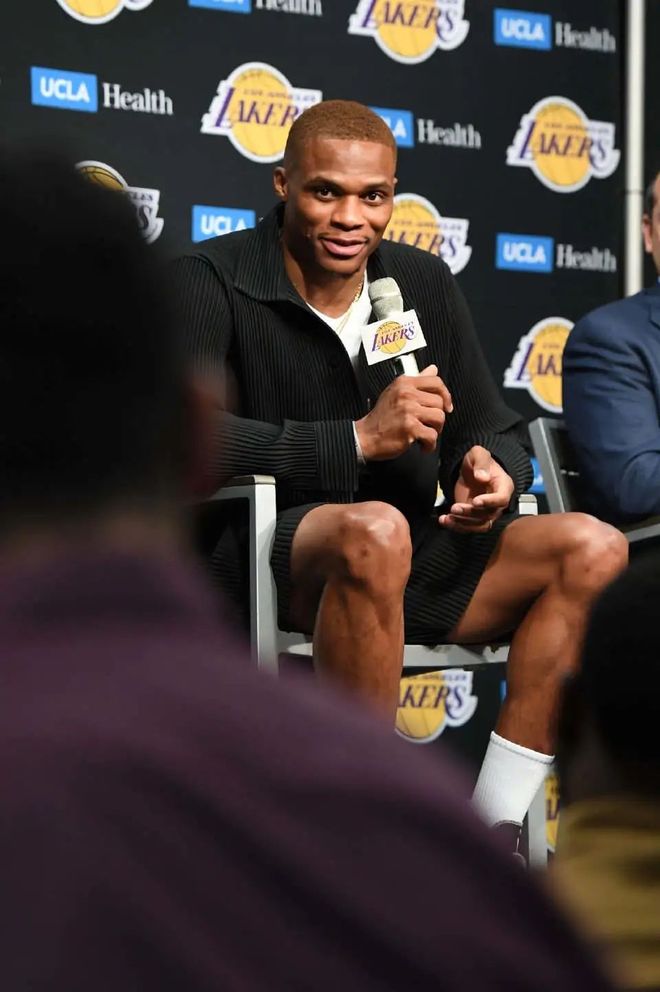 莫雷托：罗马已经问价科林蒂安前锋尤里-阿尔贝托（莫雷托：罗马已向科林蒂安询问尤里-阿尔贝托的报价）