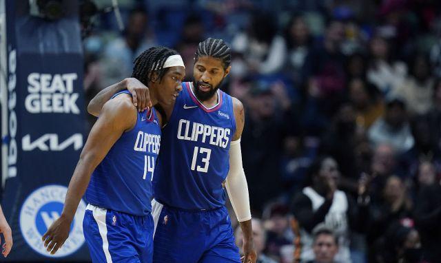 本赛季关键时刻得分榜前四：SGA出场数最少，总得分第一（本赛季关键时刻得分TOP4：SGA出场最少，仍居总分榜首）